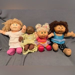 Cabbage Patch Kids Lot Of 4 Dolls